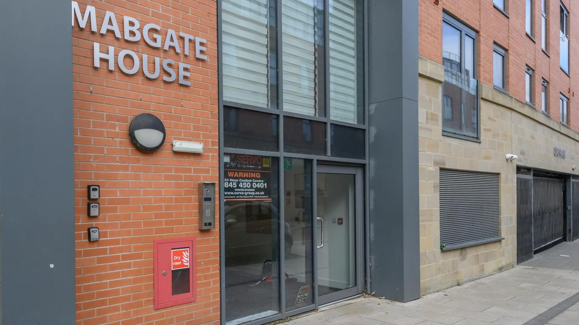 Luxury 3-Bed, 3-Bath Penthouse - Leeds City Centre - Underground Parking United Kingdom
