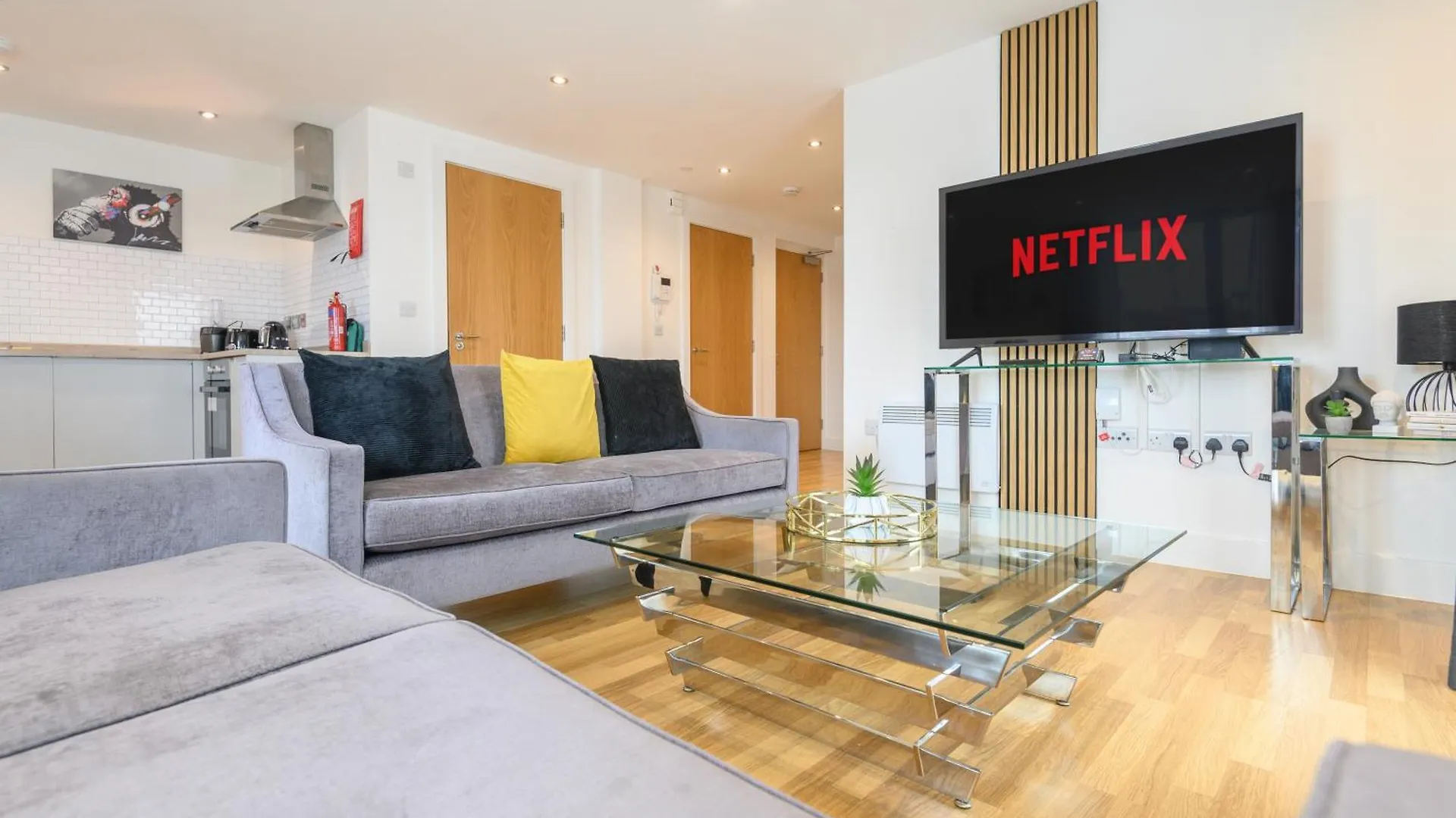 Luxury 3-Bed, 3-Bath Penthouse - Leeds City Centre - Underground Parking Apartment Leeds (West Yorkshire)