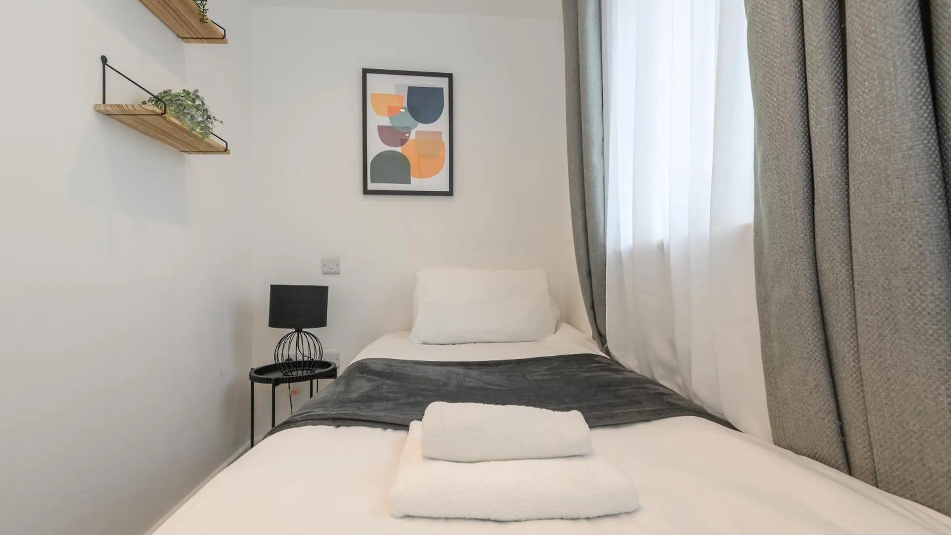 Apartment Luxury 3-Bed, 3-Bath Penthouse - Leeds City Centre - Underground Parking