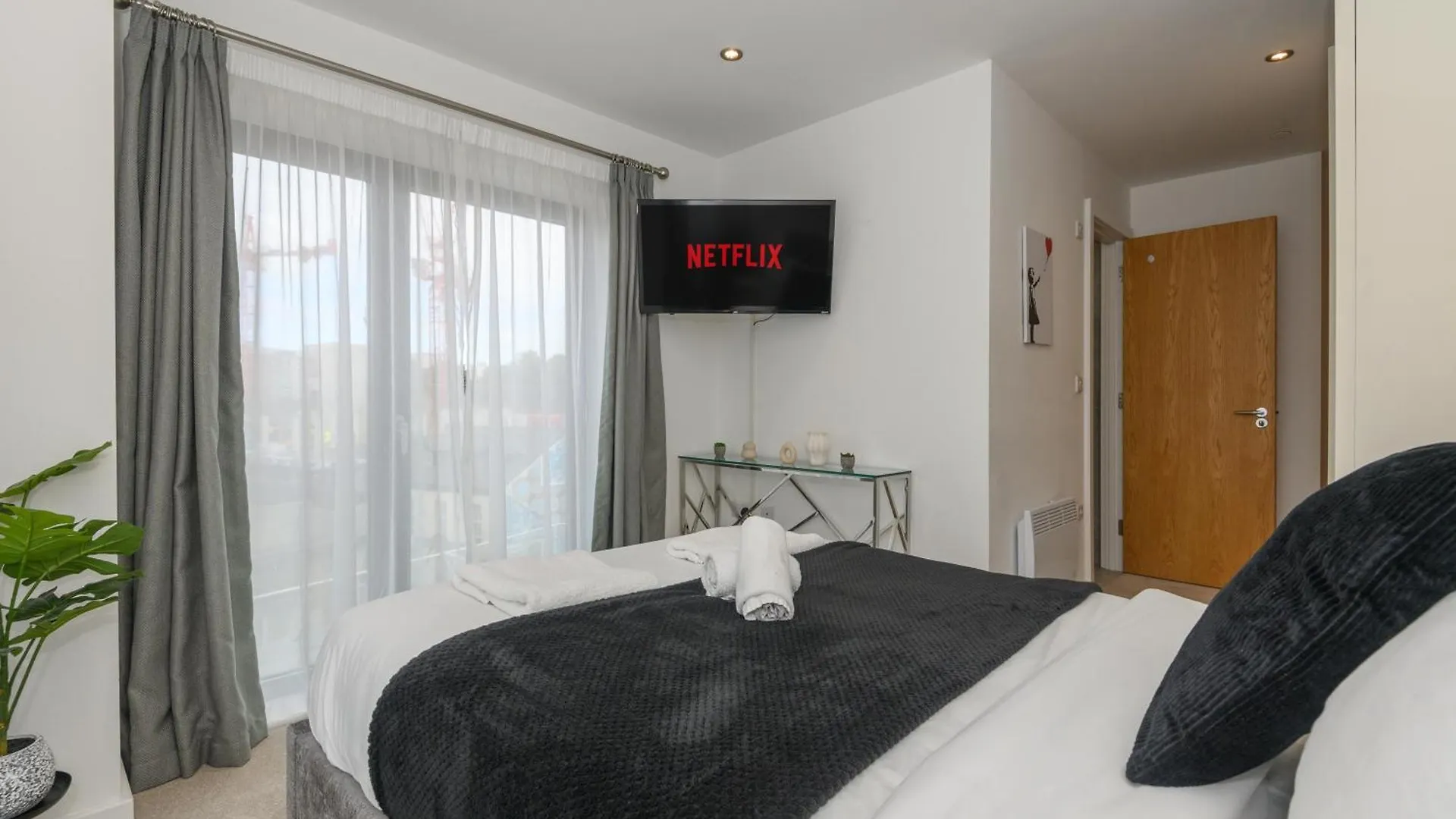 Luxury 3-Bed, 3-Bath Penthouse - Leeds City Centre - Underground Parking المملكة المتحدة