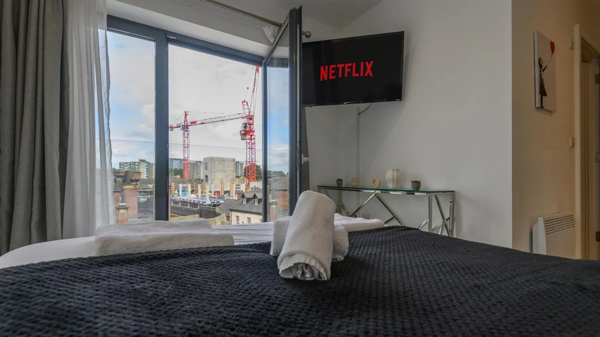 Luxury 3-Bed, 3-Bath Penthouse - Leeds City Centre - Underground Parking 0*, ليدز المملكة المتحدة