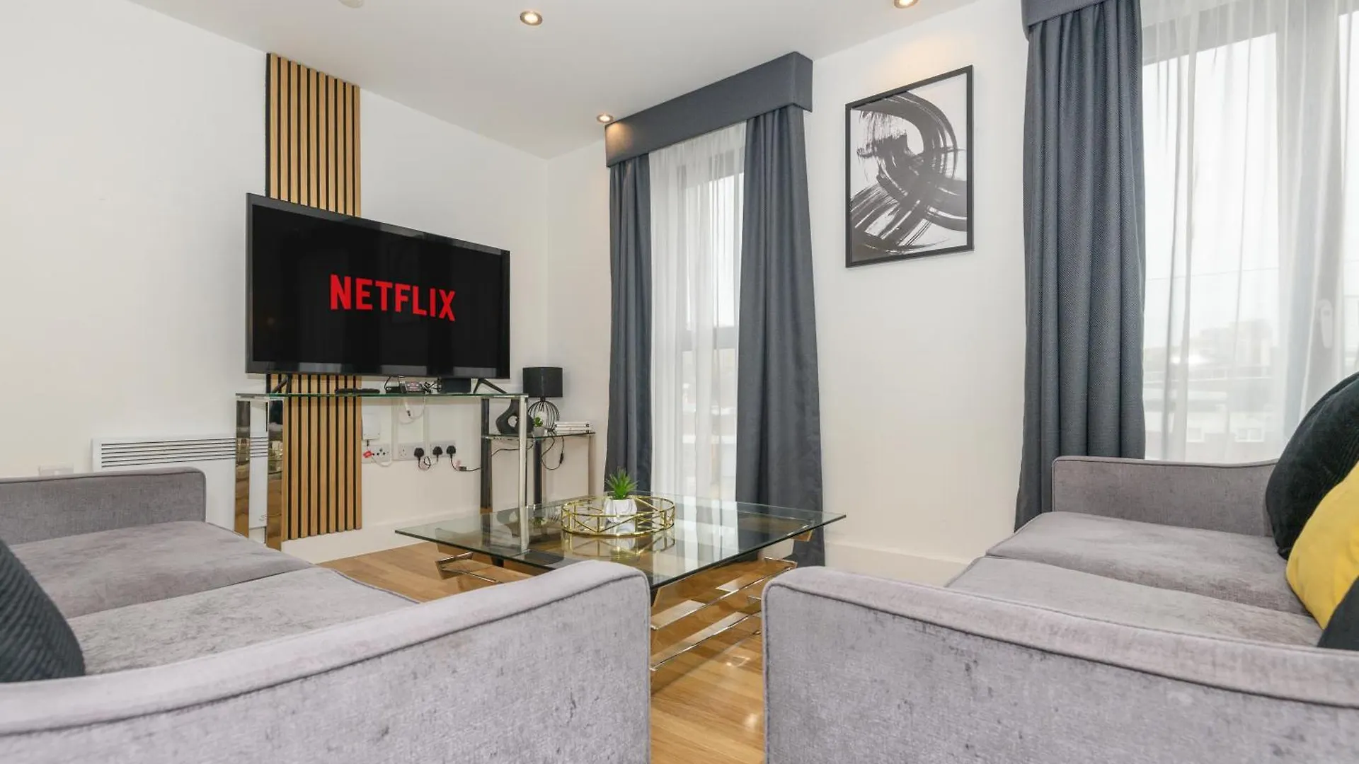 Luxury 3-Bed, 3-Bath Penthouse - Leeds City Centre - Underground Parking شقة
