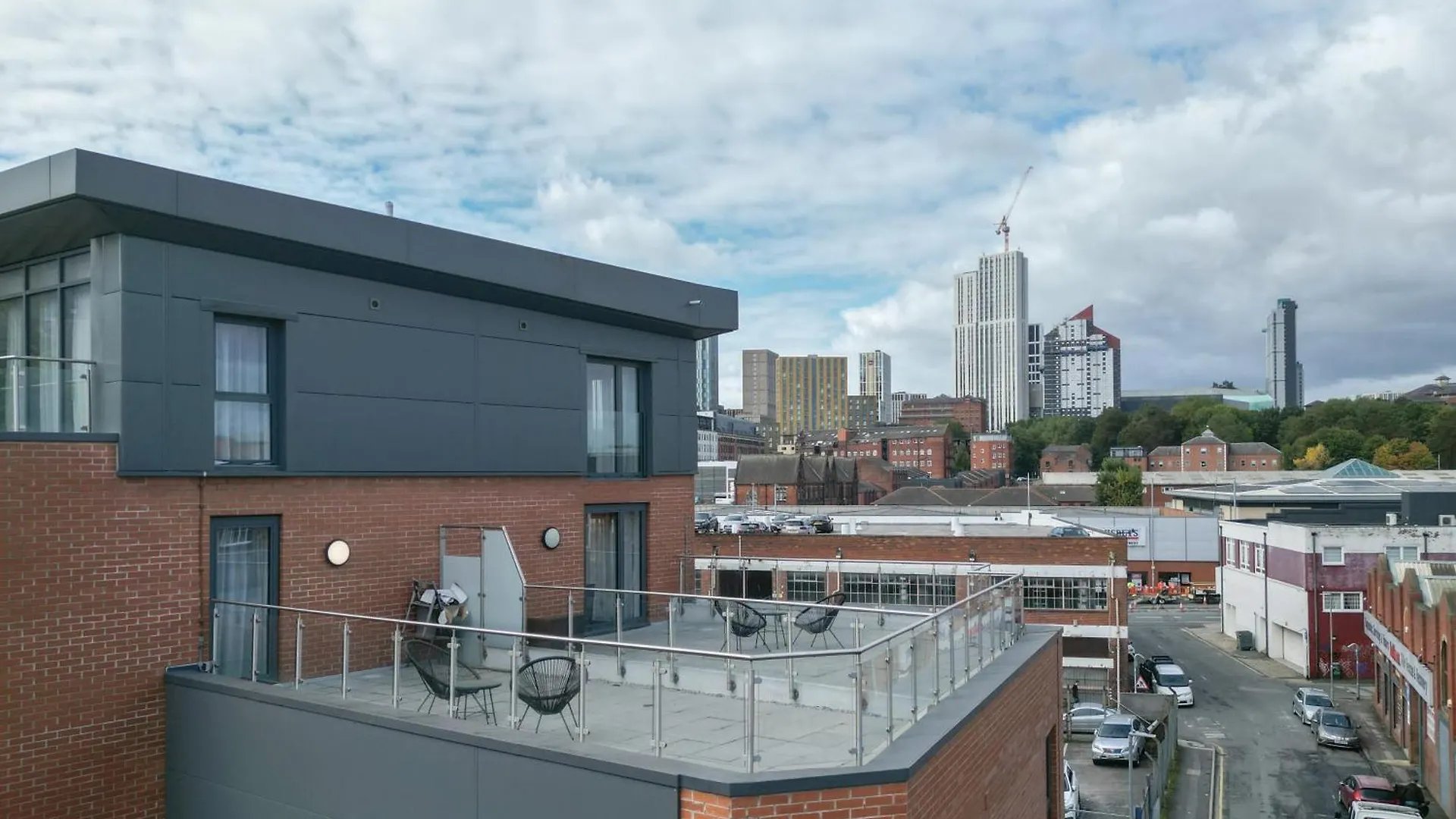 شقة Luxury 3-Bed, 3-Bath Penthouse - Leeds City Centre - Underground Parking