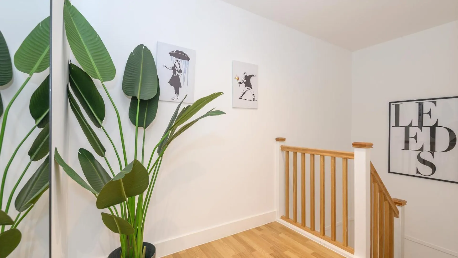 Luxury 3-Bed, 3-Bath Penthouse - Leeds City Centre - Underground Parking المملكة المتحدة